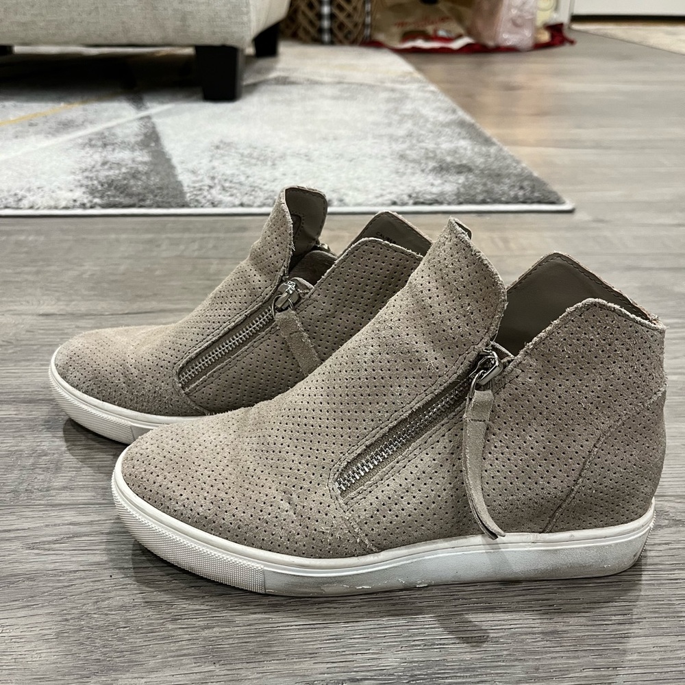 Steve Madden sneakers